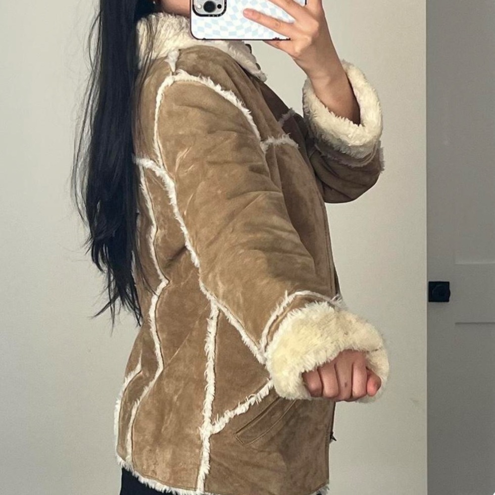 Vintage Tan and Shearling Leather Jacket - Picture 16 of 16